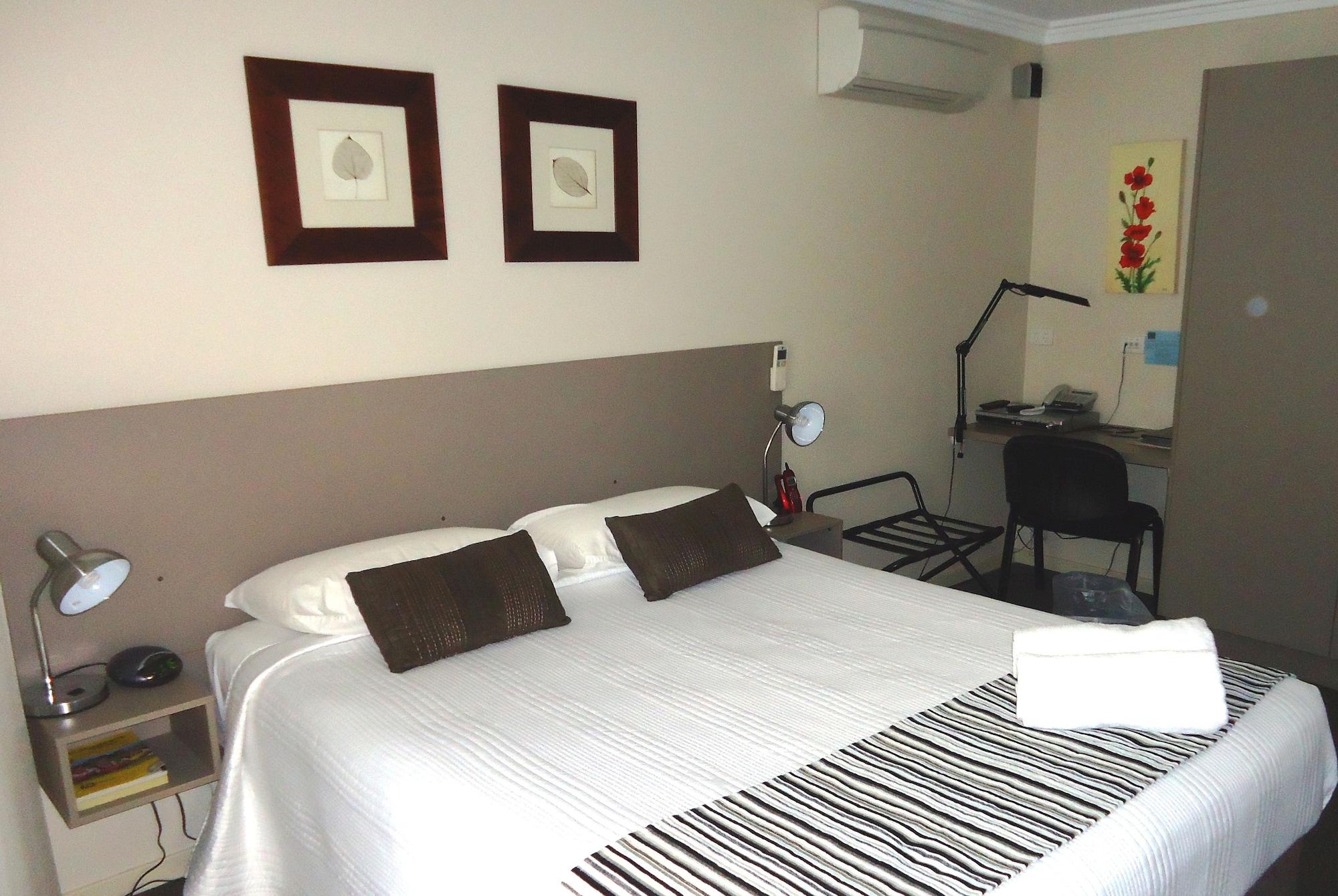Aston Hill Motor Lodge Port Macquarie Bagian luar foto