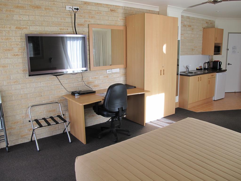 Aston Hill Motor Lodge Port Macquarie Bagian luar foto