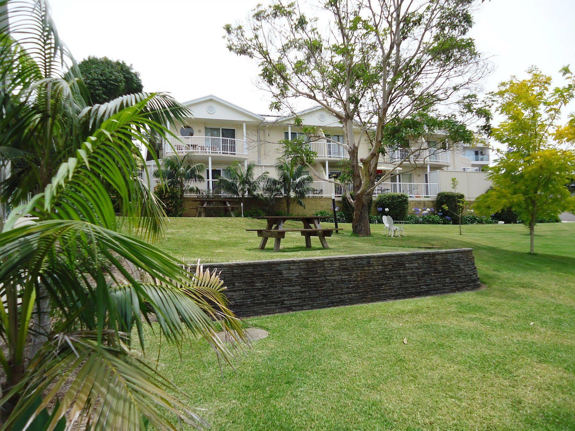 Aston Hill Motor Lodge Port Macquarie Bagian luar foto
