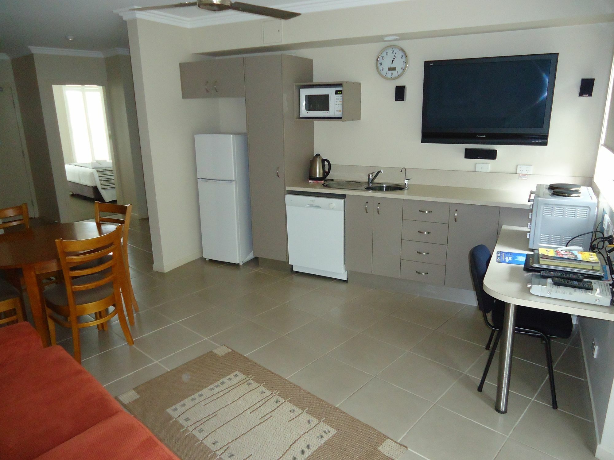 Aston Hill Motor Lodge Port Macquarie Bagian luar foto